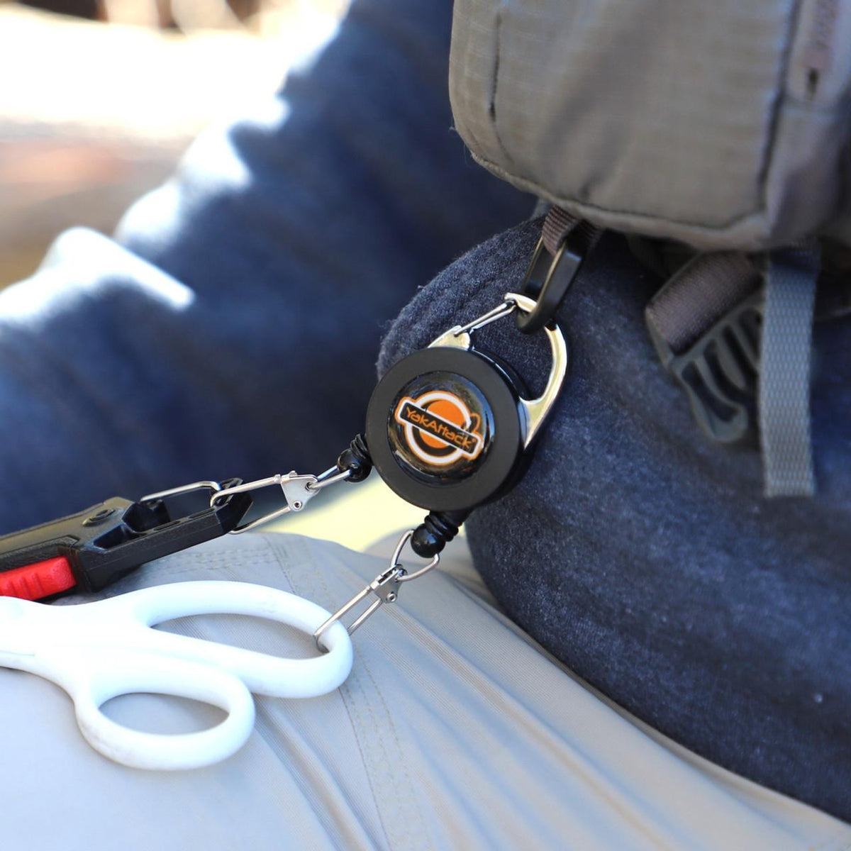 YakAttack Double Attachment Clip-on Retractor, Dual 18”